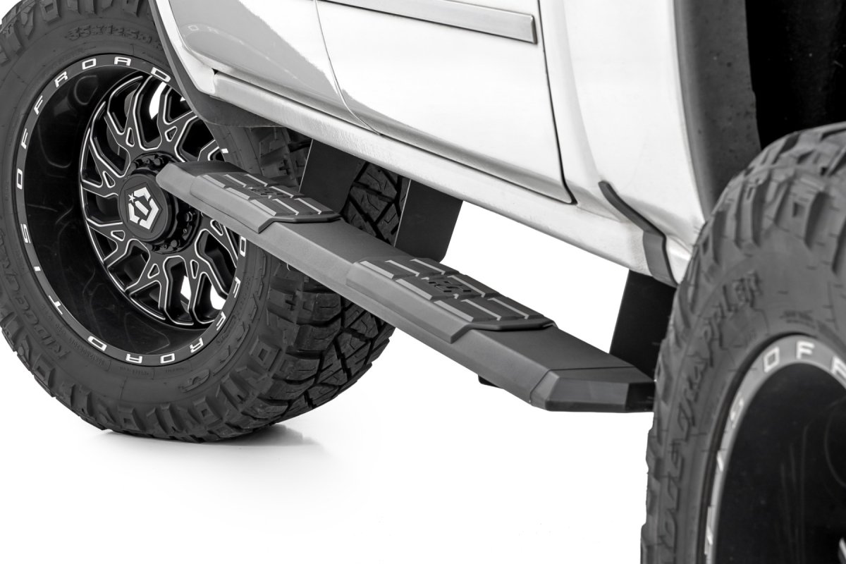 GMC Sierra 2500HD Running Boards - Rough Country - TR2 Aluminum - Black - '07-'19